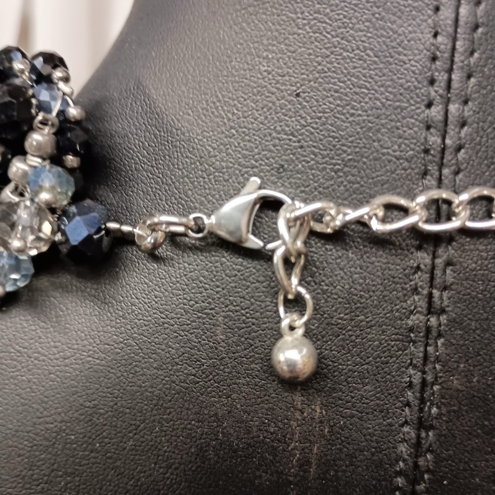 Elegant Blue and Black Glass Beaded collared style Necklace - Picture 3 of 3